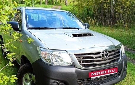 Toyota Hilux VII, 2013 год, 1 295 000 рублей, 3 фотография