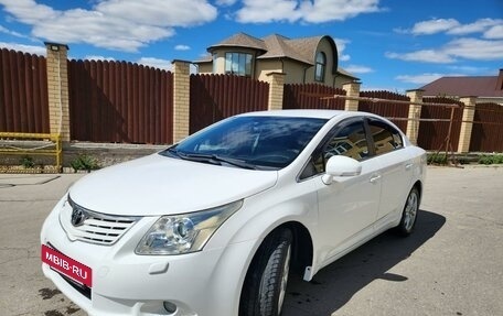 Toyota Avensis III рестайлинг, 2011 год, 1 200 000 рублей, 2 фотография