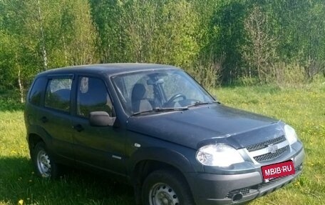 Chevrolet Niva I рестайлинг, 2011 год, 410 000 рублей, 2 фотография