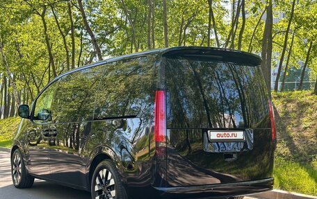 Hyundai Staria, 2022 год, 5 850 000 рублей, 4 фотография