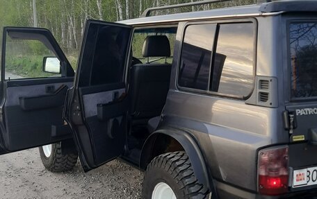 Nissan Patrol, 1997 год, 690 000 рублей, 2 фотография