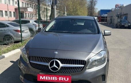 Mercedes-Benz A-Класс, 2016 год, 1 450 000 рублей, 2 фотография