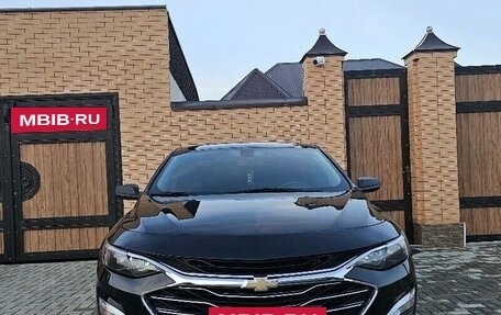 Chevrolet Malibu IX, 2019 год, 1 650 000 рублей, 2 фотография