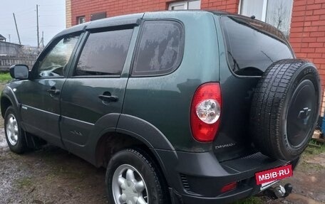 Chevrolet Niva I рестайлинг, 2011 год, 510 000 рублей, 3 фотография