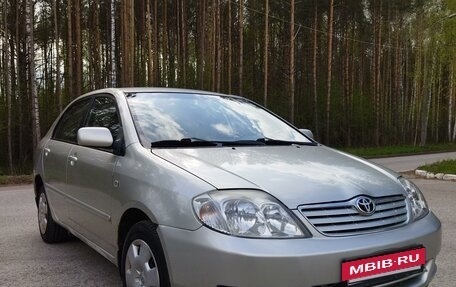 Toyota Corolla, 2004 год, 730 000 рублей, 3 фотография