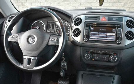 Volkswagen Tiguan I, 2010 год, 1 400 000 рублей, 4 фотография