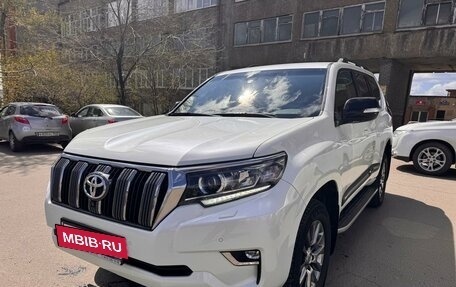 Toyota Land Cruiser Prado 150 рестайлинг 2, 2019 год, 6 299 000 рублей, 5 фотография