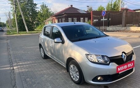 Renault Sandero II рестайлинг, 2017 год, 970 000 рублей, 2 фотография