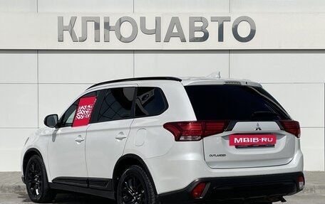 Mitsubishi Outlander III рестайлинг 3, 2020 год, 2 620 000 рублей, 6 фотография