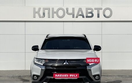 Mitsubishi Outlander III рестайлинг 3, 2020 год, 2 620 000 рублей, 2 фотография