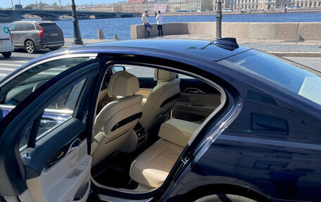 BMW 7 серия, 2016 год, 4 100 000 рублей, 2 фотография