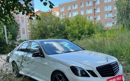 Mercedes-Benz E-Класс, 2011 год, 1 599 999 рублей, 2 фотография