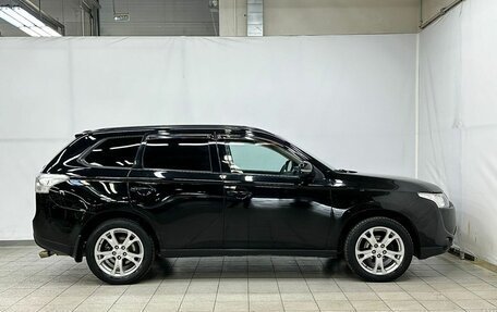 Mitsubishi Outlander III рестайлинг 3, 2013 год, 1 780 000 рублей, 4 фотография