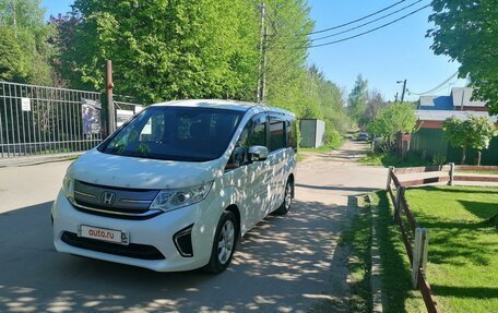 Honda Stepwgn IV, 2016 год, 2 200 000 рублей, 3 фотография