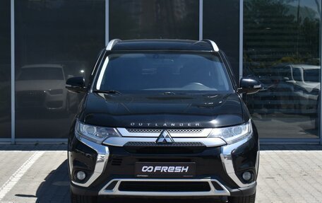 Mitsubishi Outlander III рестайлинг 3, 2018 год, 2 470 000 рублей, 3 фотография