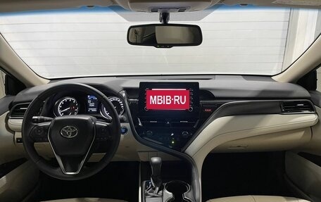 Toyota Camry, 2022 год, 3 780 000 рублей, 4 фотография