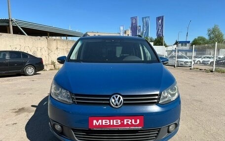Volkswagen Touran III, 2012 год, 1 350 000 рублей, 2 фотография