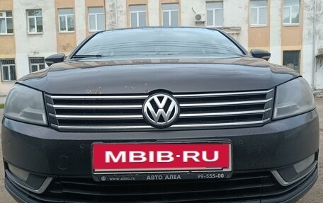 Volkswagen Passat B7, 2011 год, 900 000 рублей, 2 фотография