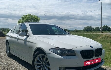 BMW 5 серия, 2010 год, 2 050 000 рублей, 3 фотография
