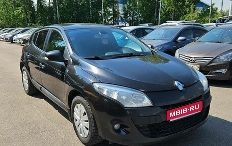 Renault Megane III, 2011 год, 567 000 рублей, 2 фотография