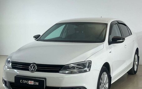 Volkswagen Jetta VI, 2013 год, 1 063 000 рублей, 3 фотография