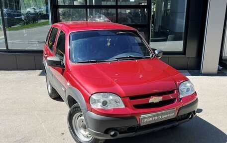Chevrolet Niva I рестайлинг, 2016 год, 647 000 рублей, 3 фотография