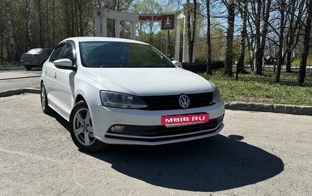 Volkswagen Jetta VI, 2015 год, 980 000 рублей, 2 фотография