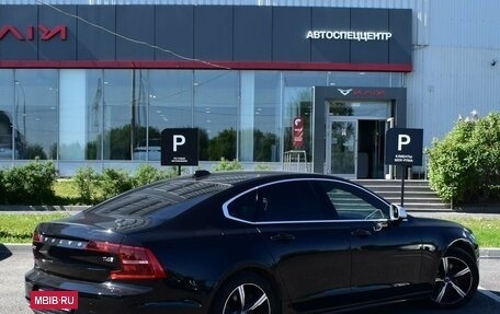 Volvo S90 II рестайлинг, 2018 год, 3 447 000 рублей, 2 фотография