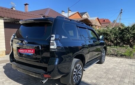 Toyota Land Cruiser Prado 150 рестайлинг 2, 2022 год, 8 290 000 рублей, 4 фотография