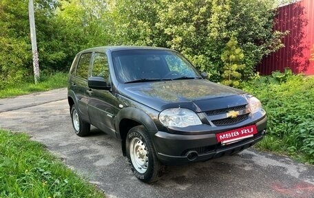 Chevrolet Niva I рестайлинг, 2016 год, 775 000 рублей, 2 фотография