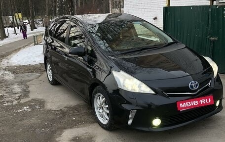 Toyota Prius Alpha I (ZVW40/41), 2013 год, 1 650 000 рублей, 3 фотография