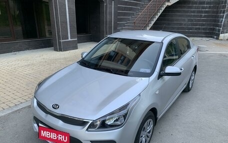 KIA Rio IV, 2020 год, 1 799 000 рублей, 2 фотография