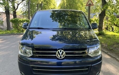Volkswagen Multivan T5, 2011 год, 2 600 000 рублей, 3 фотография