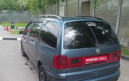 Volkswagen Sharan I рестайлинг, 2004 год, 300 000 рублей, 2 фотография