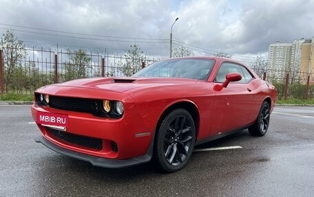 Dodge Challenger III рестайлинг 2, 2020 год, 3 180 000 рублей, 7 фотография