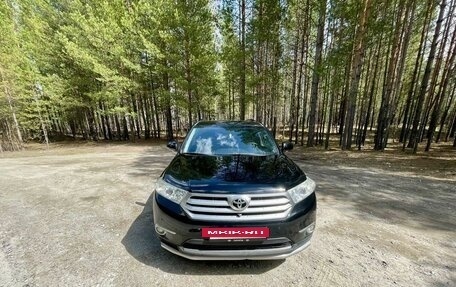 Toyota Highlander III, 2010 год, 2 320 000 рублей, 2 фотография