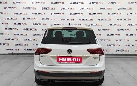 Volkswagen Tiguan II, 2017 год, 2 910 000 рублей, 4 фотография