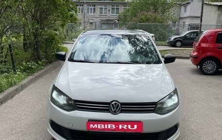 Volkswagen Polo VI (EU Market), 2013 год, 670 000 рублей, 2 фотография