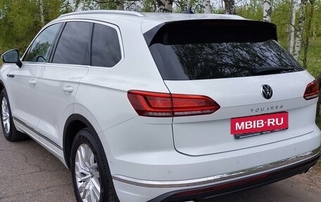 Volkswagen Touareg III, 2021 год, 6 400 000 рублей, 6 фотография