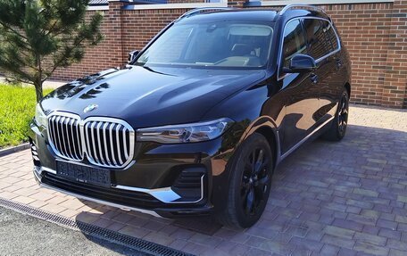BMW X7, 2022 год, 9 800 000 рублей, 2 фотография