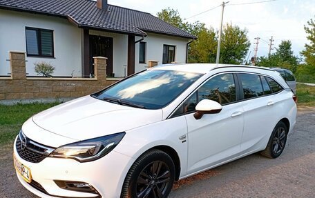 Opel Astra K, 2019 год, 1 170 000 рублей, 4 фотография