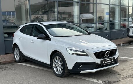 Volvo V40 Cross Country I, 2017 год, 2 090 000 рублей, 3 фотография