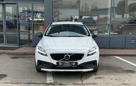 Volvo V40 Cross Country I, 2017 год, 2 090 000 рублей, 2 фотография