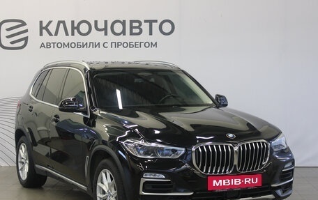 BMW X5, 2019 год, 6 374 000 рублей, 2 фотография