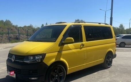 Volkswagen Transporter T6 рестайлинг, 2016 год, 2 150 000 рублей, 2 фотография