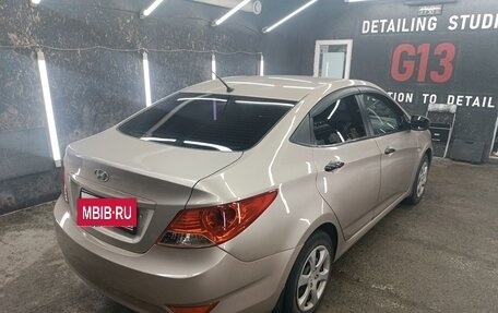 Hyundai Solaris II рестайлинг, 2012 год, 695 000 рублей, 4 фотография