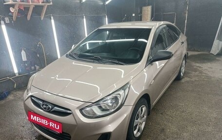 Hyundai Solaris II рестайлинг, 2012 год, 695 000 рублей, 2 фотография