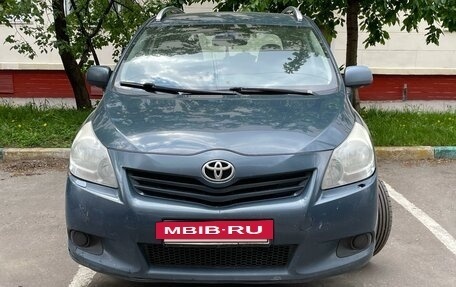 Toyota Verso I, 2010 год, 1 000 000 рублей, 2 фотография