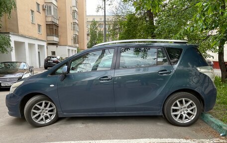 Toyota Verso I, 2010 год, 1 000 000 рублей, 3 фотография