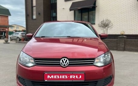 Volkswagen Polo VI (EU Market), 2011 год, 840 000 рублей, 2 фотография